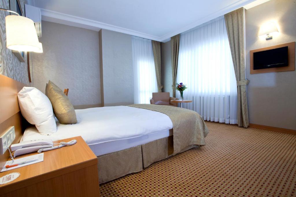Hotel Sefa 2 Корлу Екстериор снимка