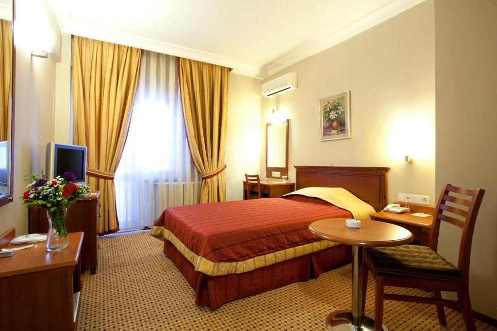 Hotel Sefa 2 Корлу Екстериор снимка